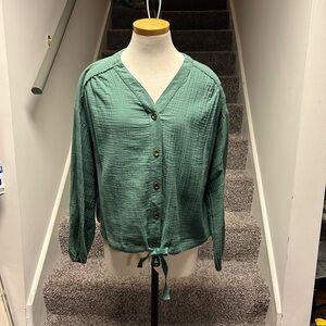 Listicle Green Cotton Gauze Women's Shirt